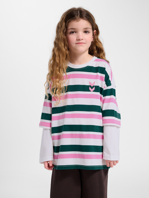 hmlJR SILLY T-SHIRT L/S, FOREST BIOME, model