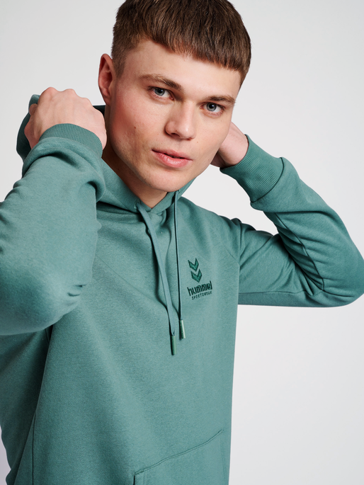 hmlOSCAR HOODIE, NORTH ATLANTIC, model