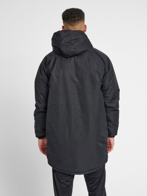 hmlAUTHENTIC BENCH JACKET, BLACK/WHITE, model