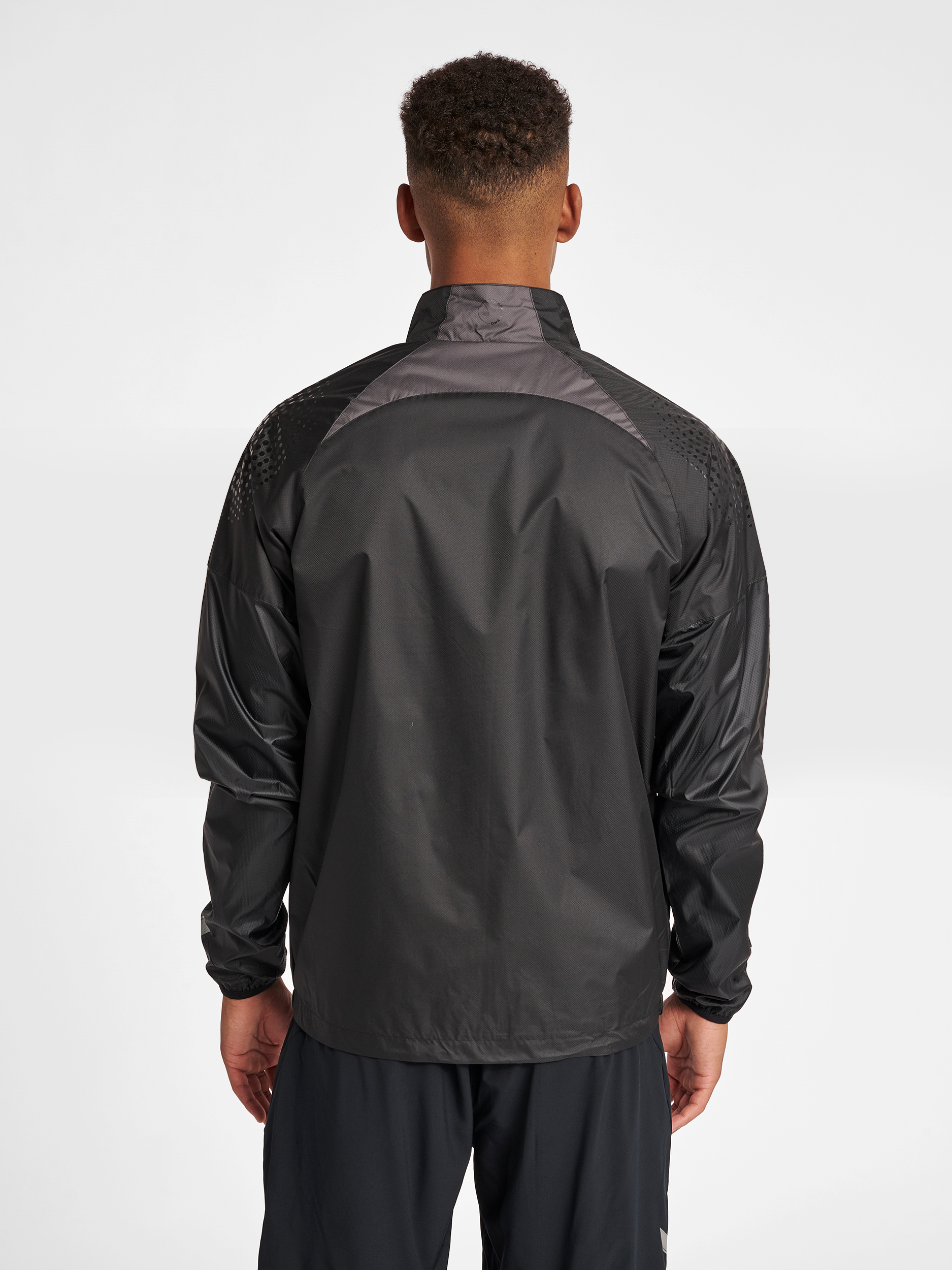 PRO TRAINING JACKET/WINDBREAKER - BLACK 