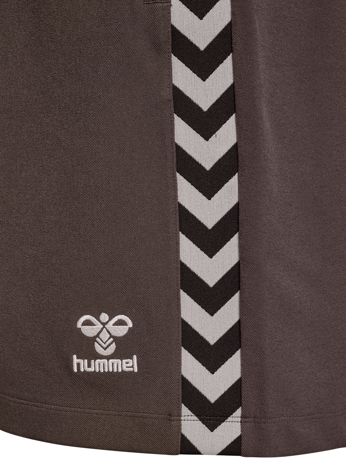 hmlROOT SHORTS, CHOCOLATE BROWN, packshot