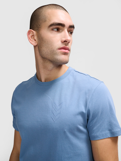 hmlACTIVE CO TEE S/S, CORONET BLUE, model