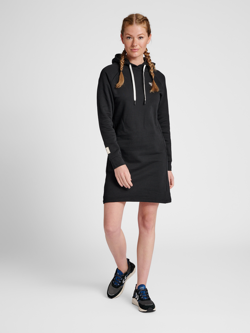 hmlGG12 SWEAT DRESS WOMAN, BLACK, model