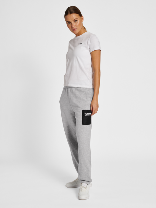 hmlLGC DACIA LOOSE PANTS, 2006, model