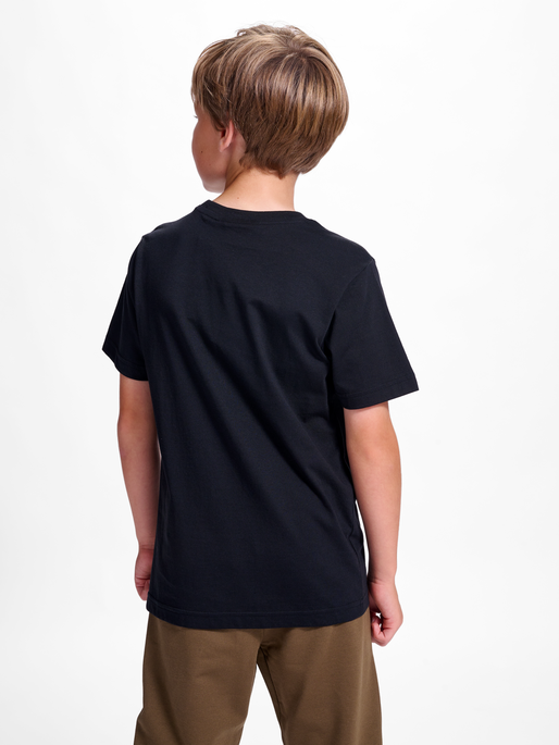 hmlGAZ T-SHIRT S/S, 2001, model