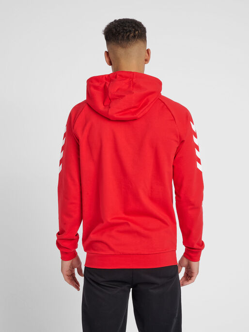 HUMMEL GO COTTON ZIP HOODIE, TRUE RED, model