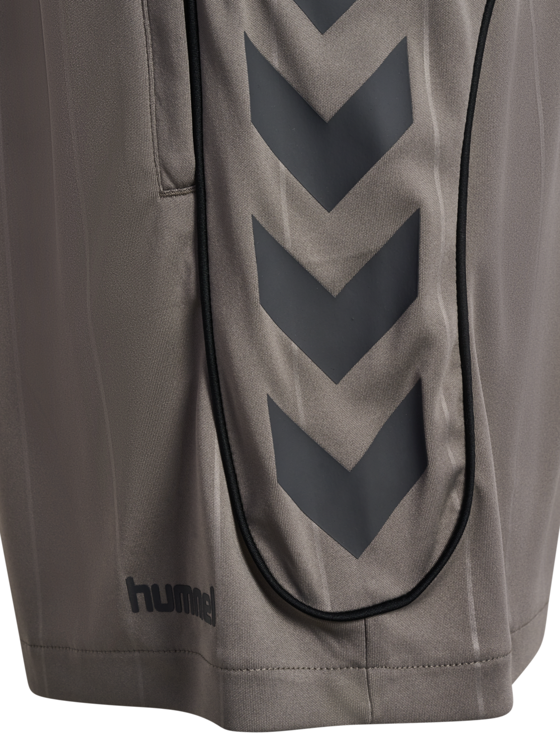 hmlPITCH SHORTS, CHARCOAL GRAY, packshot