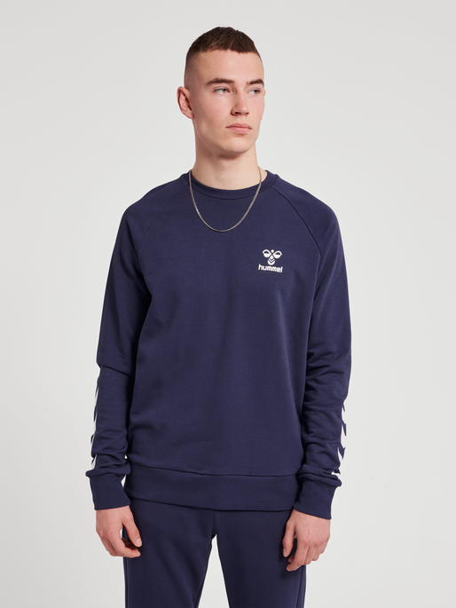 hmlISAM 2.0 SWEATSHIRT, 7666, model