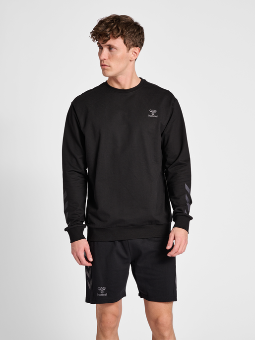 hmlOFFGRID COTTON SWEATSHIRT, 2715, model