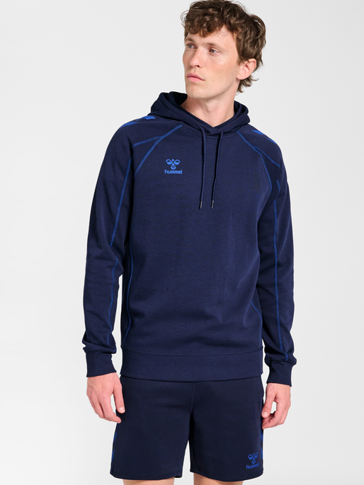 hmlMOVE 2.0 HOODIE, MARINE, model