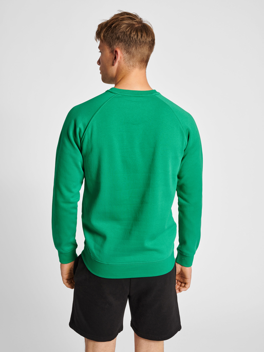 hmlRED CLASSIC SWEATSHIRT, JELLY BEAN, model