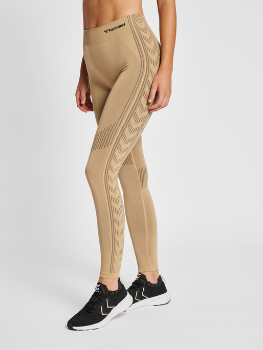hmlSHAPING SEAMLESS MW TIGHTS, CURDS &amp; WHEY, model