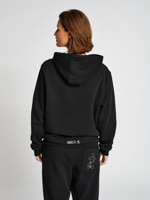 hmlAMNESTY HOODIE, 2001, model