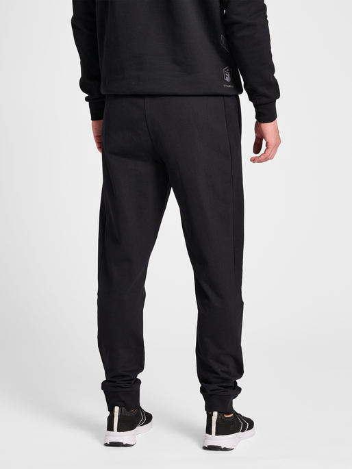 hmlOFFGRID COTTON PANTS, JET BLACK/FORGED IRON, model