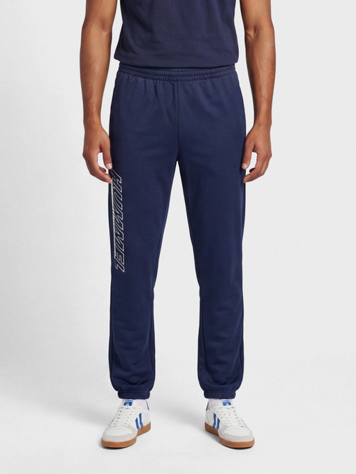 hmlPULSE UH SWEATPANTS, MARINE, model