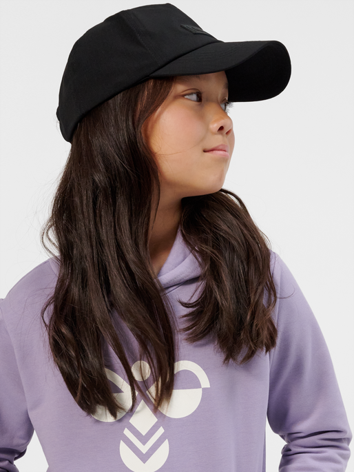hmlCUATRO HOODIE, LAVENDER GRAY, model