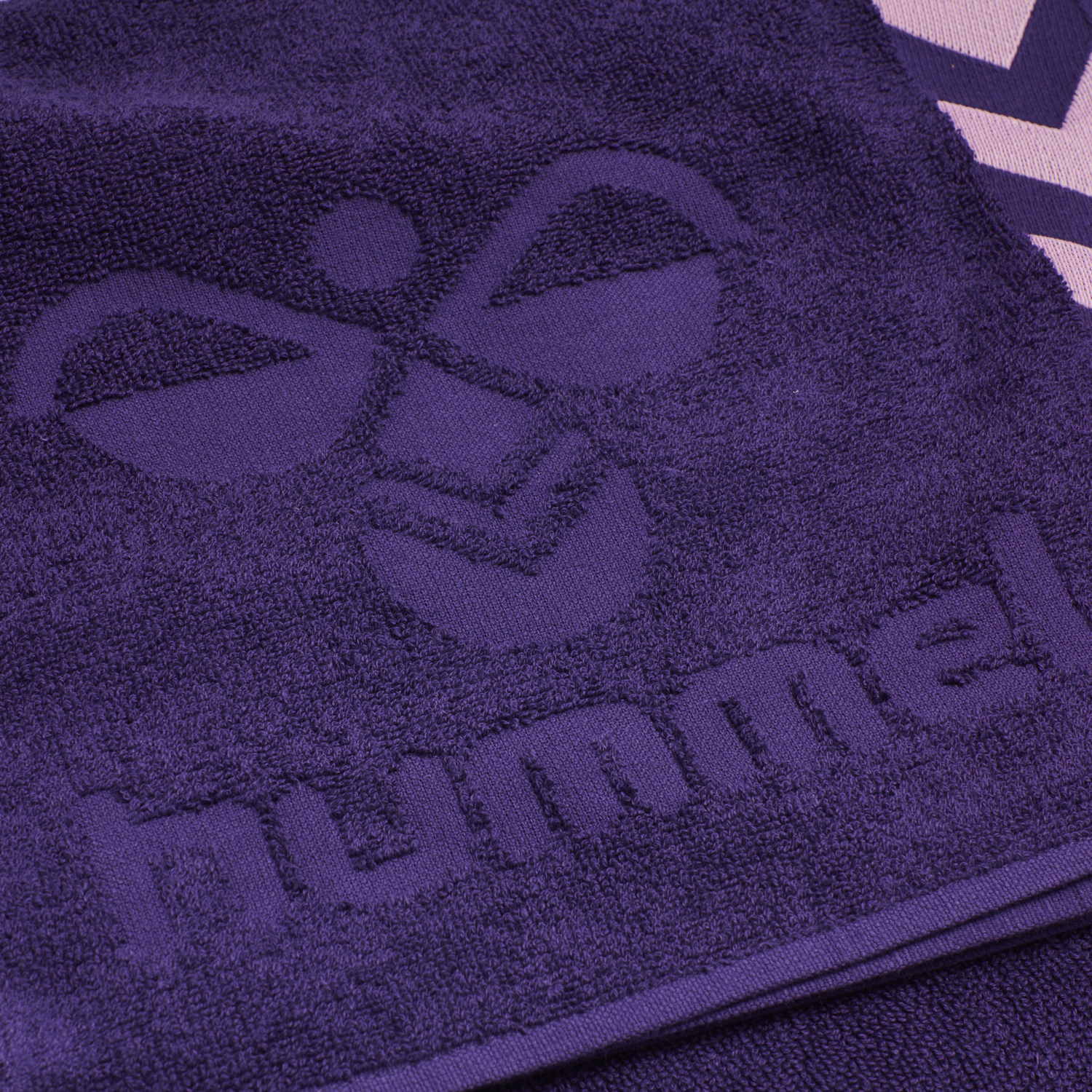 HUMMEL LARGE TOWEL, ACAI, packshot