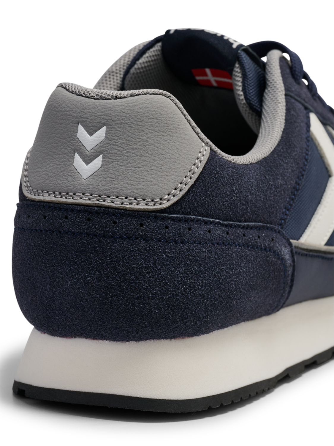 HML PARLERMO  CORE, BLACK IRIS, packshot