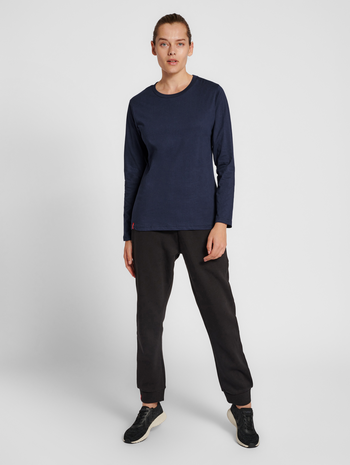 hmlRED BASIC T-SHIRT L/S WOMAN, MARINE, model