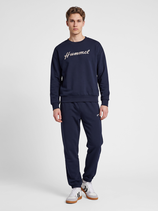 hmlCLUB W SWEATSHIRT, NIGHT SKY, model