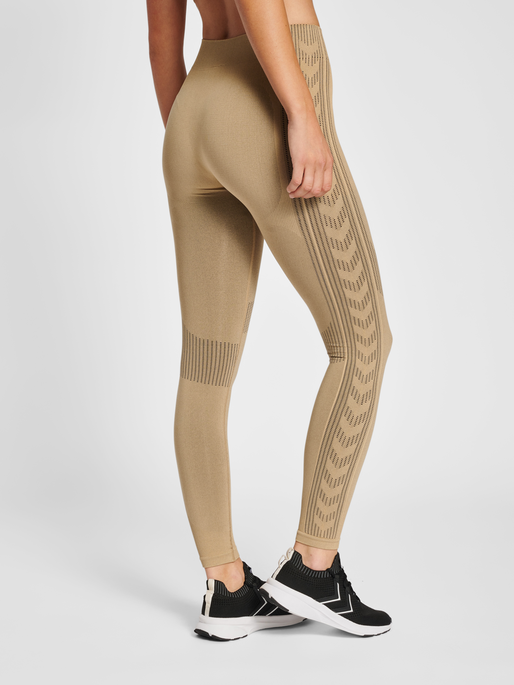 hmlSHAPING SEAMLESS MW TIGHTS, CURDS &amp; WHEY, model