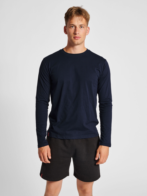 hmlRED BASIC T-SHIRT L/S, MARINE, model