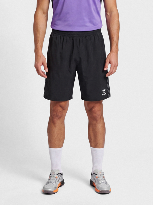 hmlAUTHENTIC WOVEN SHORTS, BLACK, model