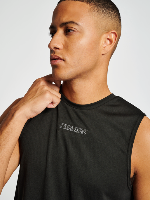 hmlTE FLEX TANKTOP, BLACK, model