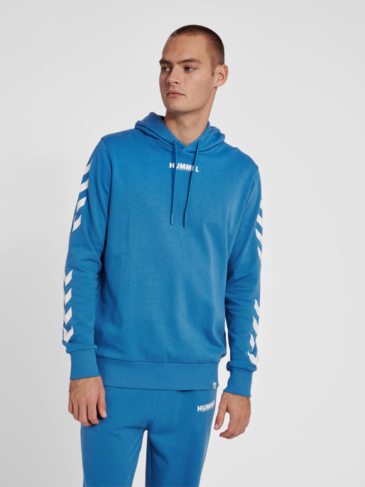 hmlLEGACY HOODIE, DEEP WATER, model