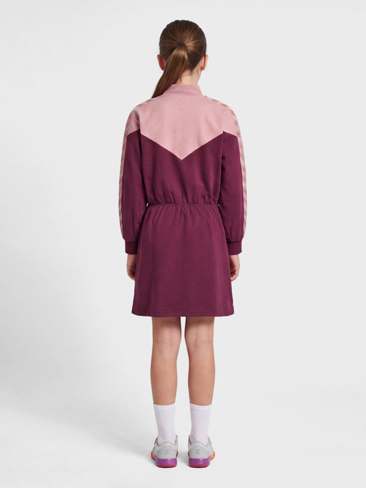 hmlALVILDA ZIP DRESS, WINDSOR WINE, model