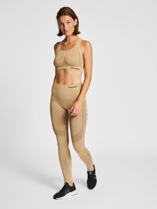 hmlSHAPING SEAMLESS MW TIGHTS, CURDS &amp; WHEY, model