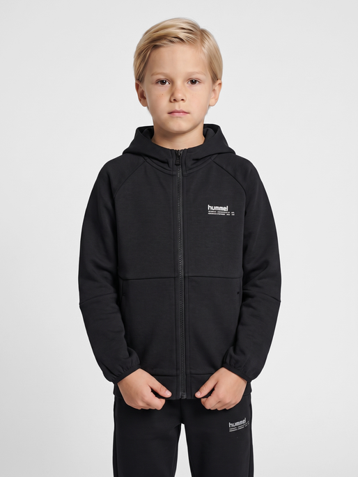 hmlJR TECH FLEECE ZIP HOODIE, BLACK, model