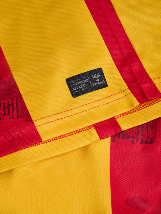 CSC 24/25 HOME JERSEY SS, TRUE RED/SPORTS YELLOW W/SPONS, packshot