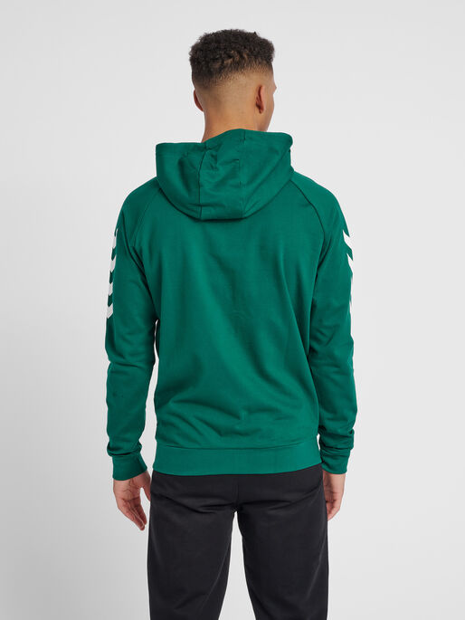 HMLGO COTTON ZIP HOODIE, EVERGREEN, model