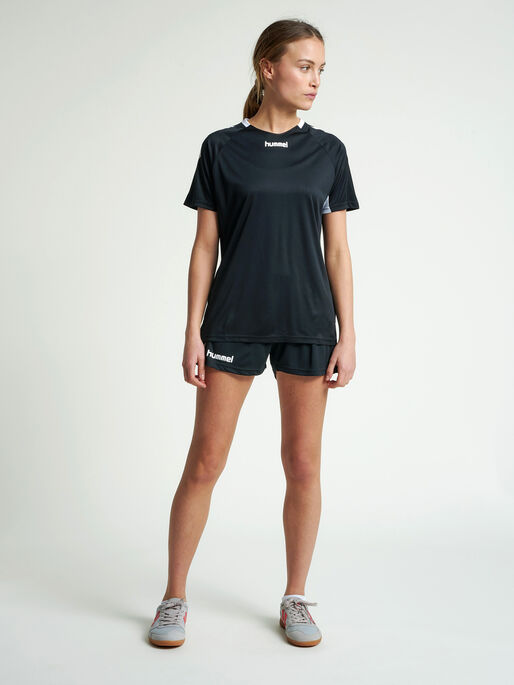 CORE TEAM JERSEY WOMAN S/S, BLACK, model