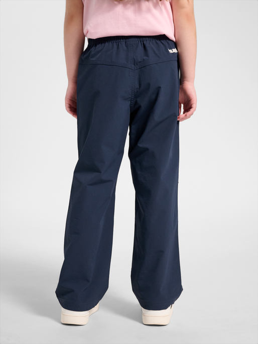hmlJR STRETCH PANTS, DRESS BLUES, model