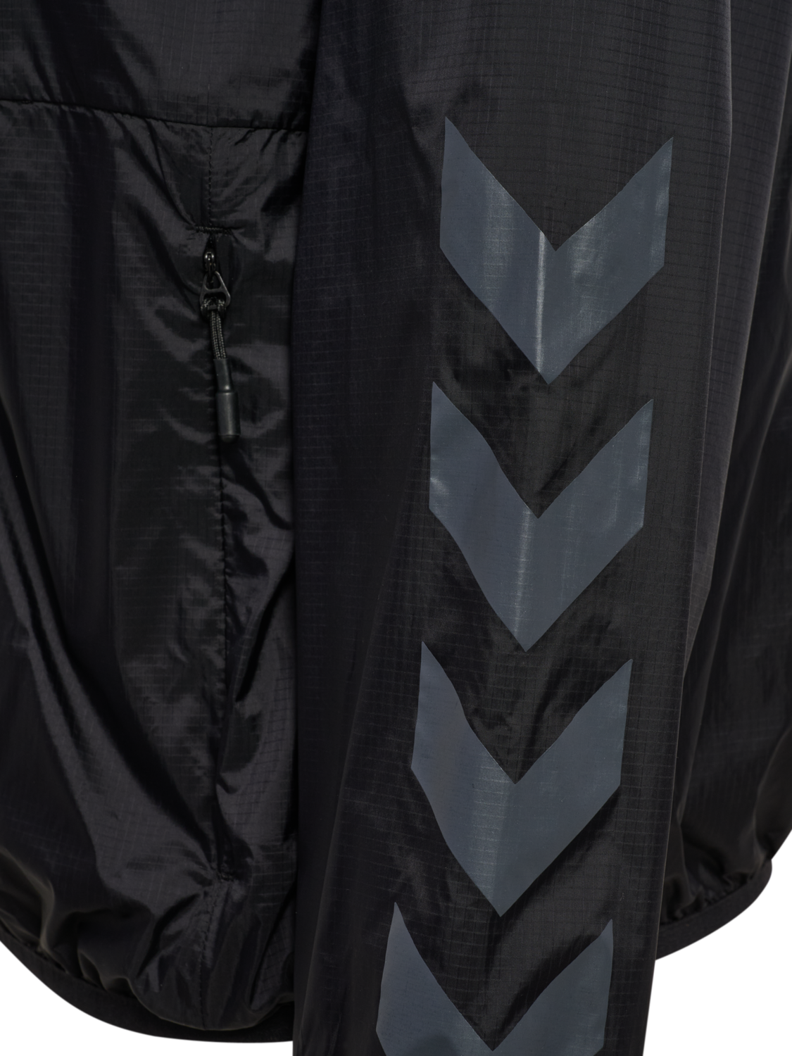 hmlACTIVE W WINDBREAKER, BLACK, packshot