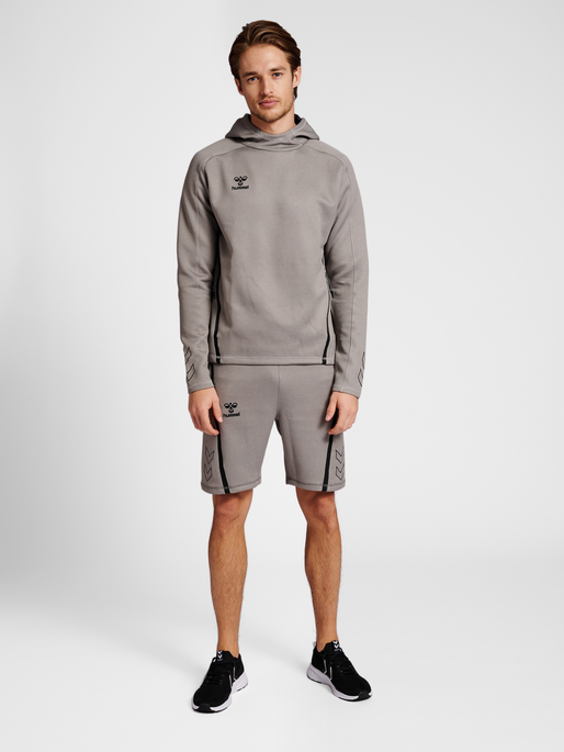 hmlCIMA XK SHORTS, GREY MELANGE, model