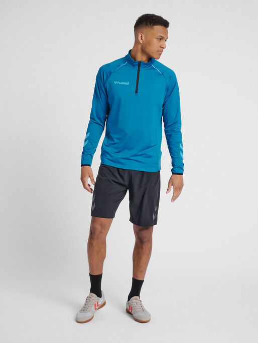 hmlAUTHENTIC PRO HALF ZIP SWEAT, CELESTIAL, model