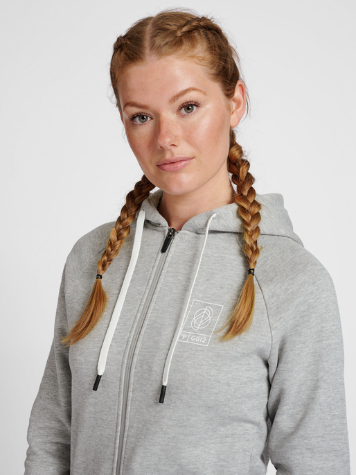 hmlGG12 SWEAT ZIP HOODIE WOMAN, 2006, model
