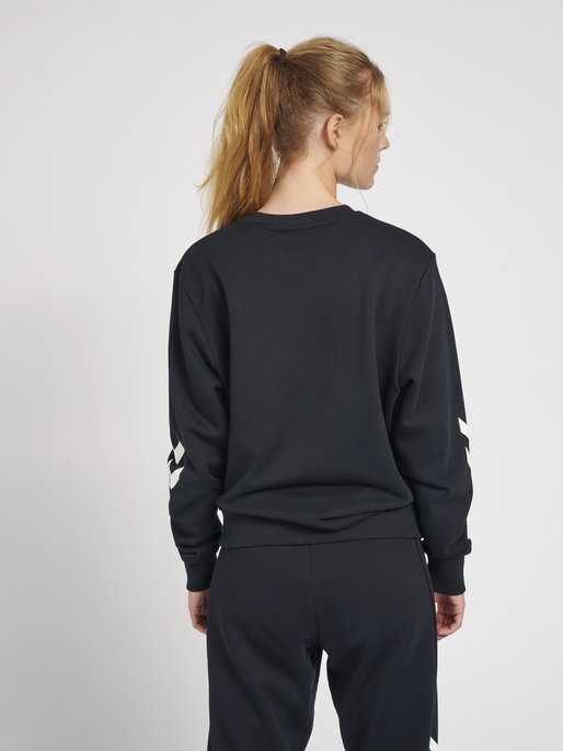 hmlLGC GRAHAM SWEATSHIRT, BLACK, model