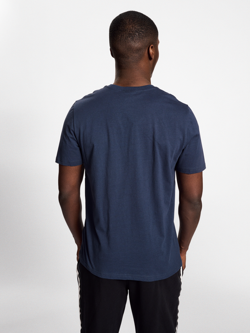 hmlLEGACY SEAN T-SHIRT, 7429, model