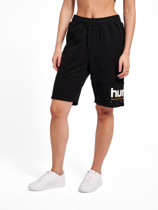 hmlLGC MANFRED SHORTS, BLACK, model