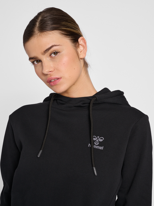 hmlOFFGRID HOODIE WO, JET BLACK, model