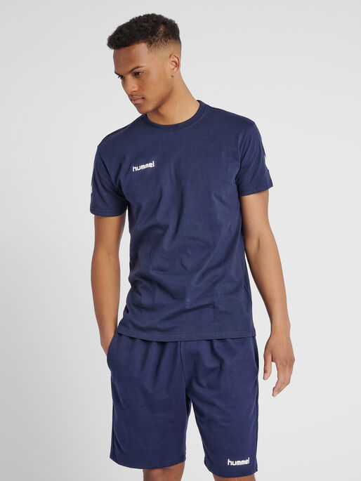 HUMMEL GO COTTON T-SHIRT S/S, MARINE, model