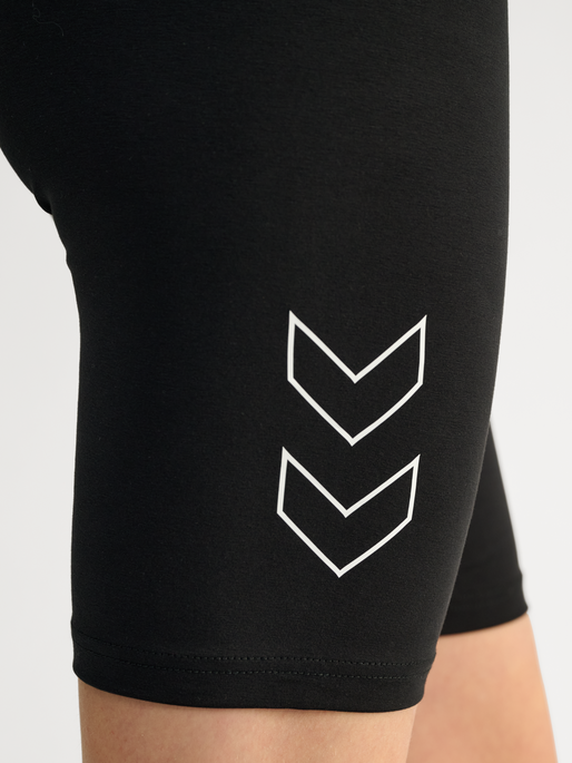 hmlELEMENTAL CO SHORT TIGHTS, BLACK, model
