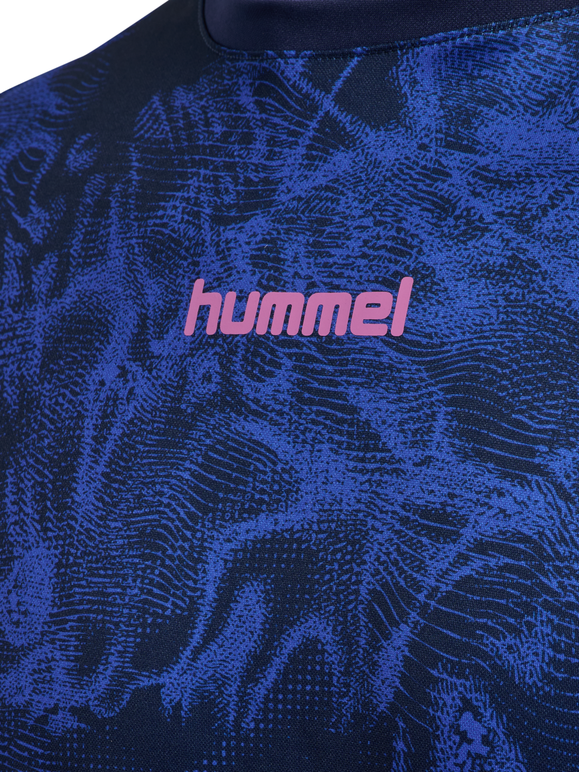 hmlBLAZE CLUB 26 GRAPHIC TEE, MARINE/DAZZLING BLUE, packshot