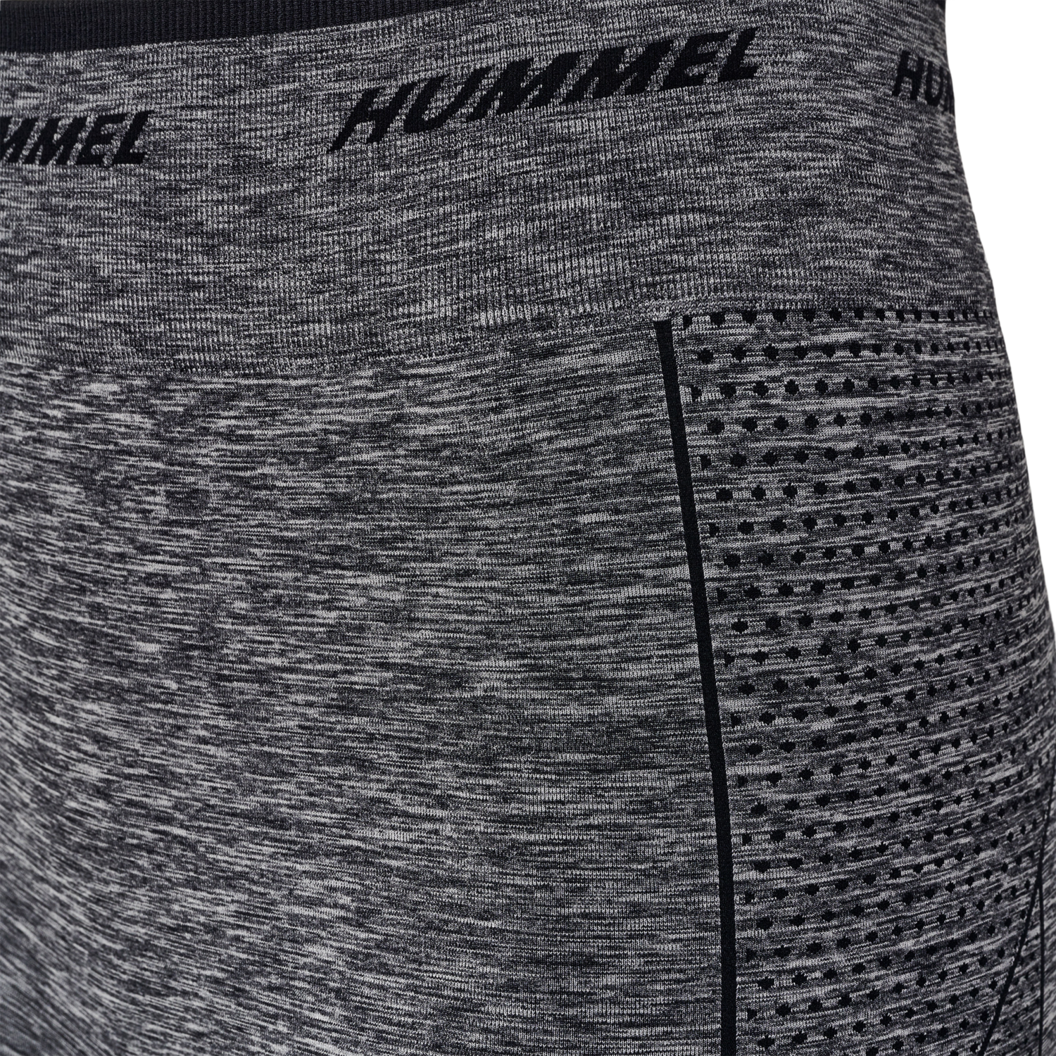 hmlTE CAMI SEAMLESS MW SHORTS, BLACK MELANGE, packshot