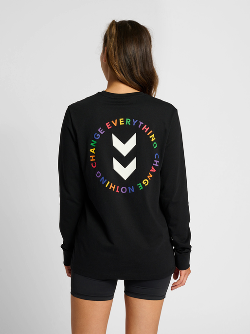 hmlEVERYTHING NOTHING T-SHIRT LS, BLACK, model