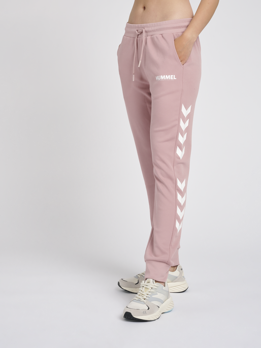 hmlLEGACY POLY WOMAN REGULAR PANTS, WOODROSE, model